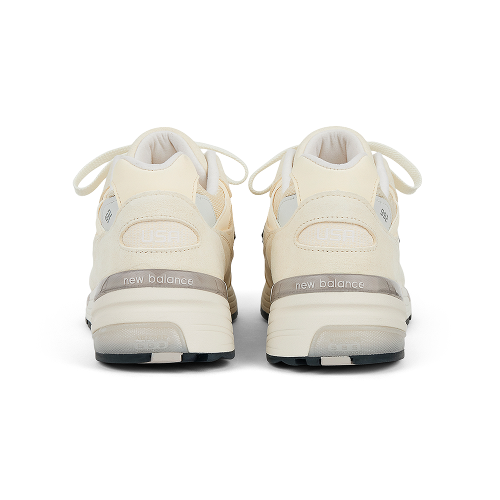 Unisex boty New Balance U992MC - béžové
