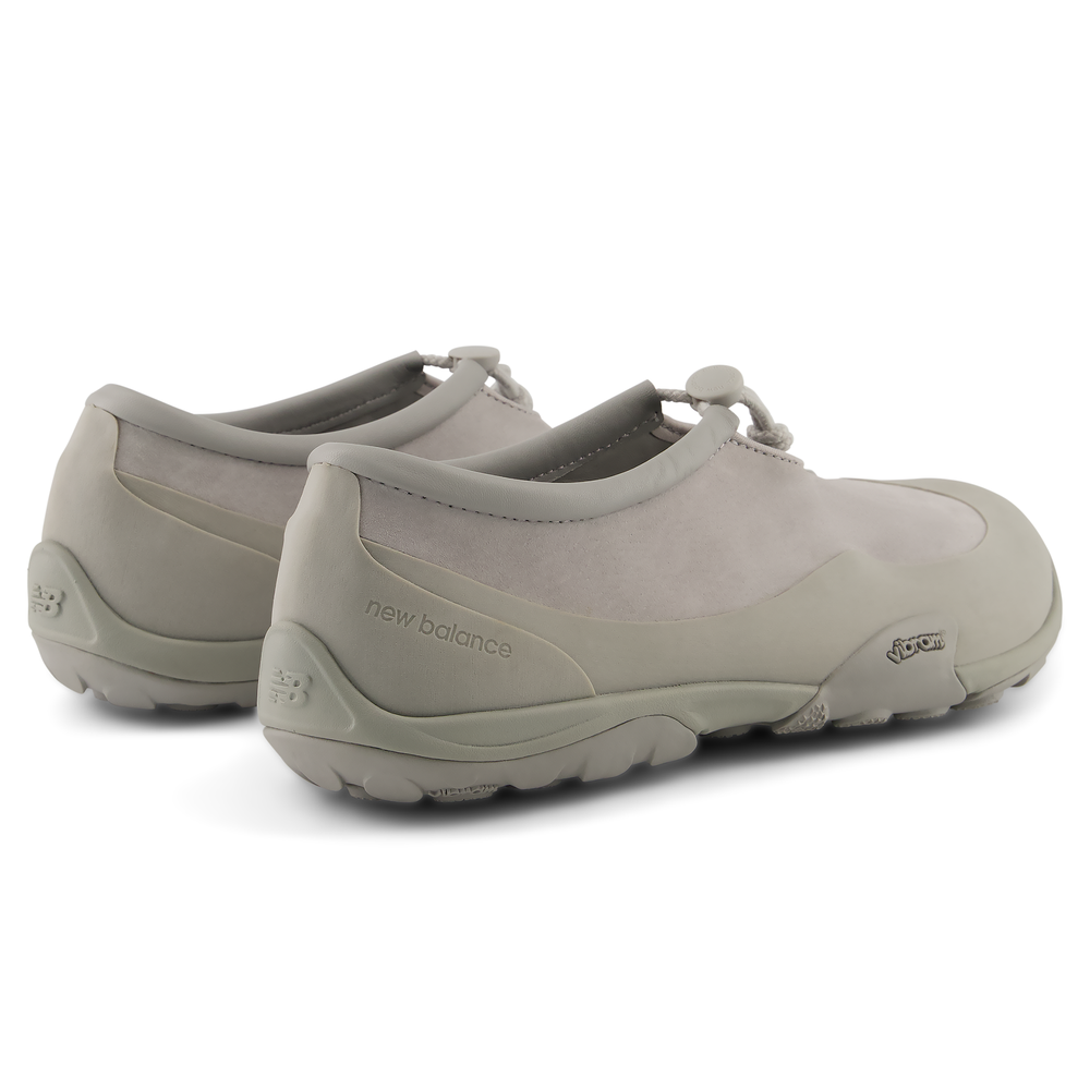 Unisex boty New Balance Minimus MT10T8WQ – šedé