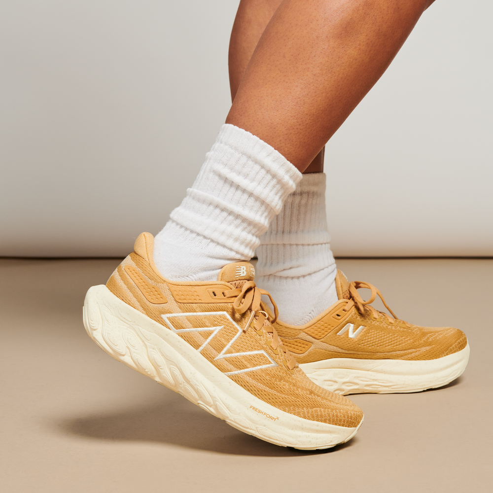 Dámské boty New Balance Fresh Foam 1080 v13 W1080N13 – hnědý