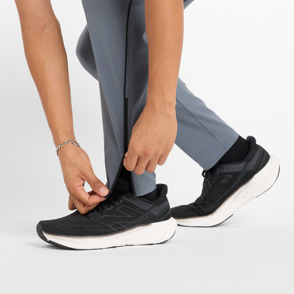 Pánské kalhoty New Balance MP51904GT – šedé