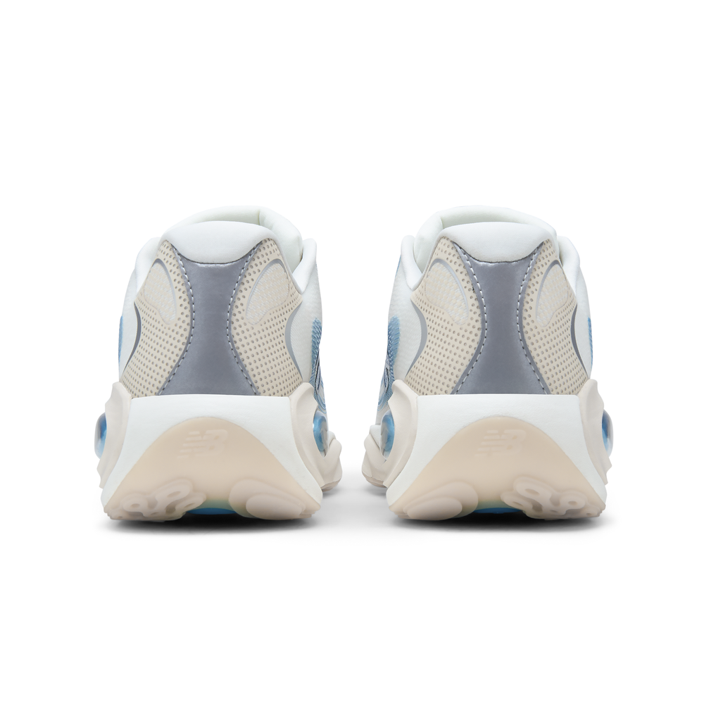 Dámské boty New Balance AC Runner WACR15HW – béžové