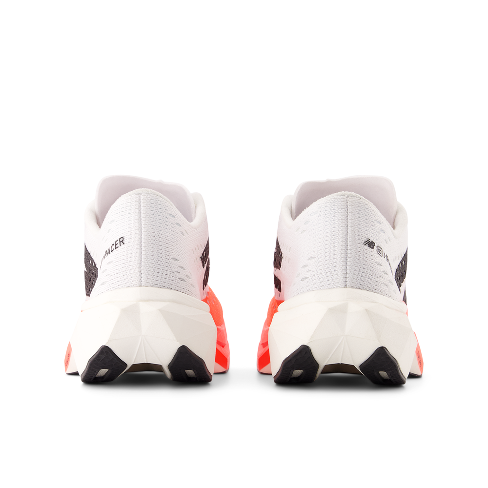 Dámské boty New Balance FuelCell SuperComp Pacer v2 WFCRRCU2 – oranžová