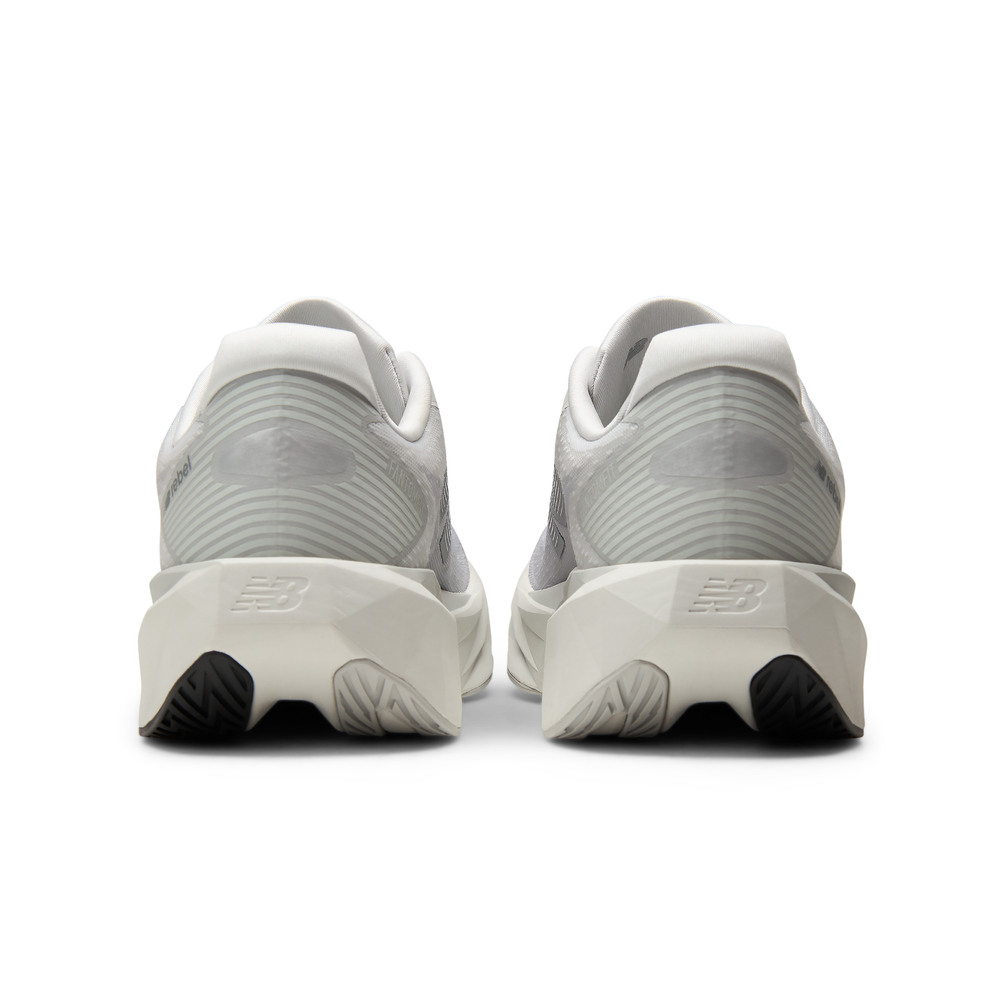 Pánské boty New Balance FuelCell Rebel v5 MFCX3NO – šedé