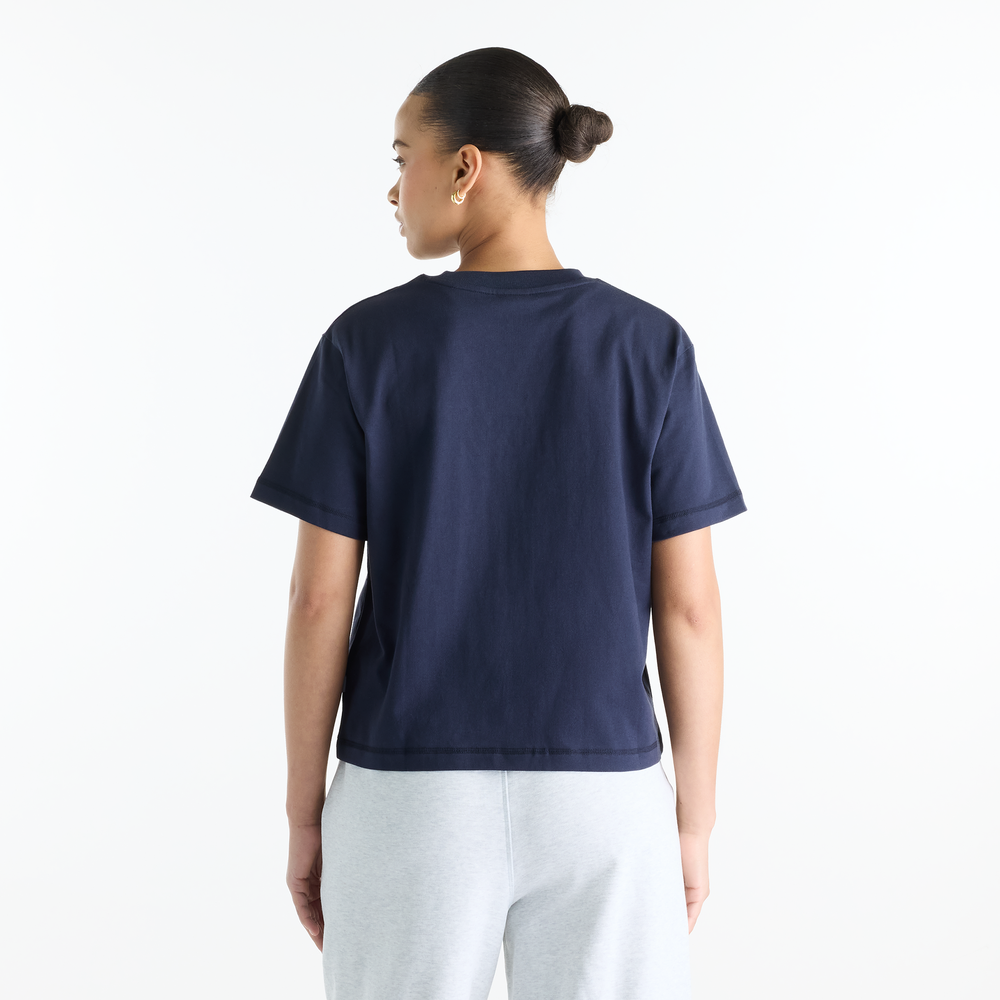 Dámské tričko New Balance Varsity Scholar – tmavomodrá