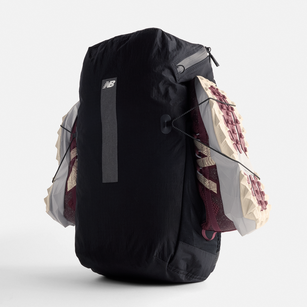 Batoh New Balance AC8227UBK – černé