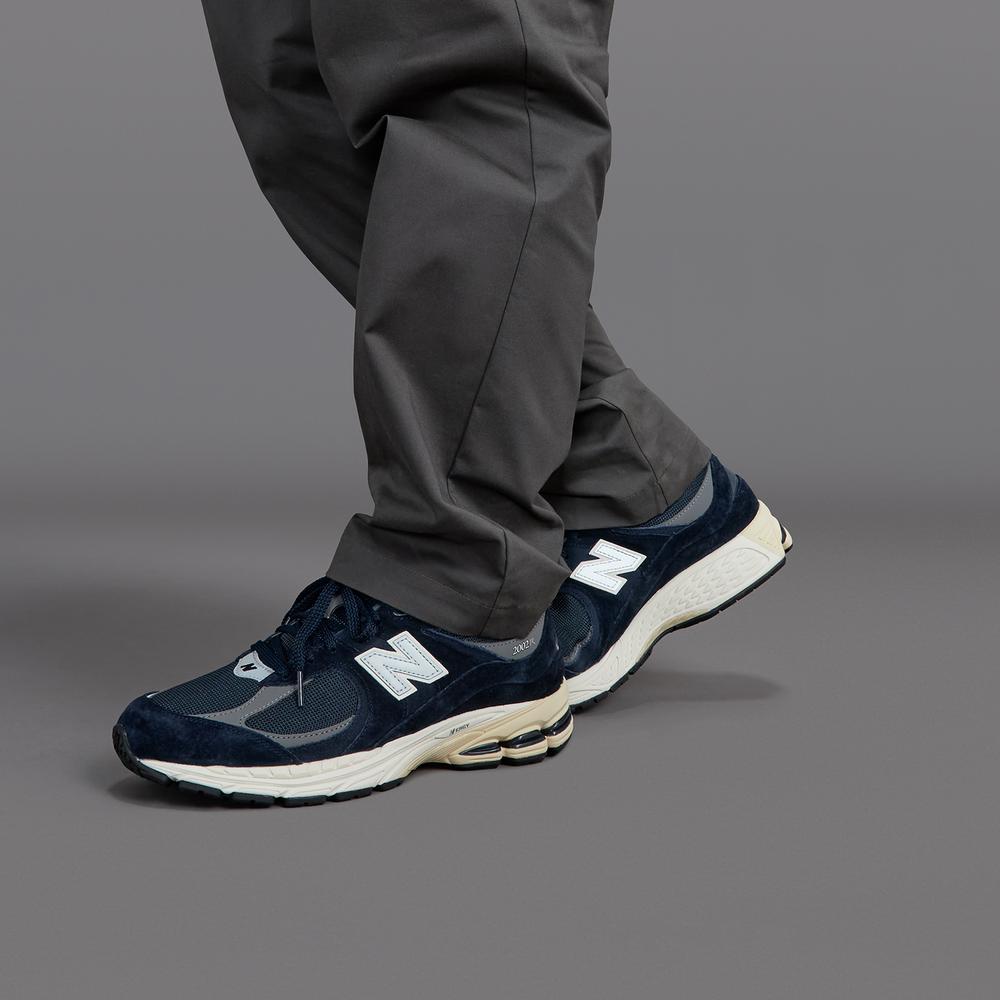 Unisex boty New Balance M2002RCA – tmavomodrá
