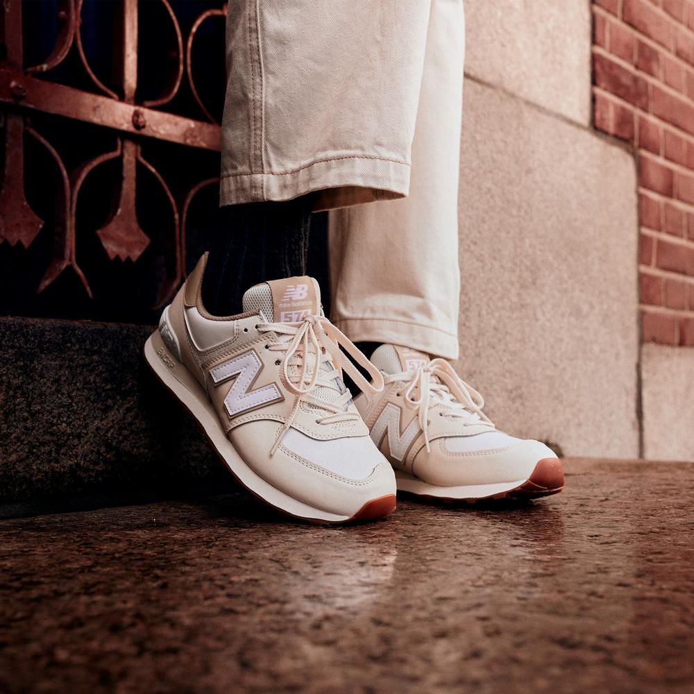 Boty New Balance U574VY2 – bílé