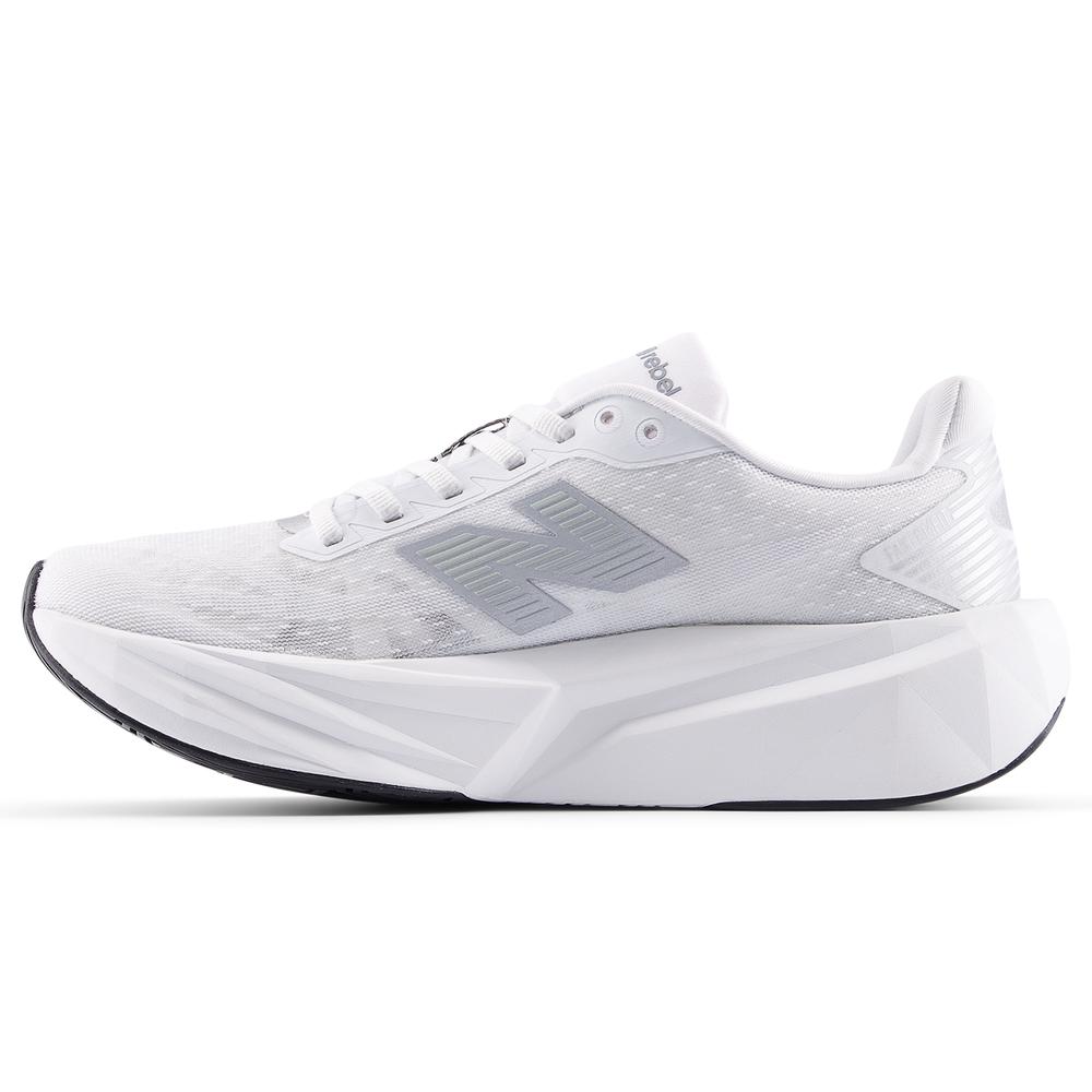 Dámské boty New Balance FuelCell Rebel v5 WFCXLM5 – bílé