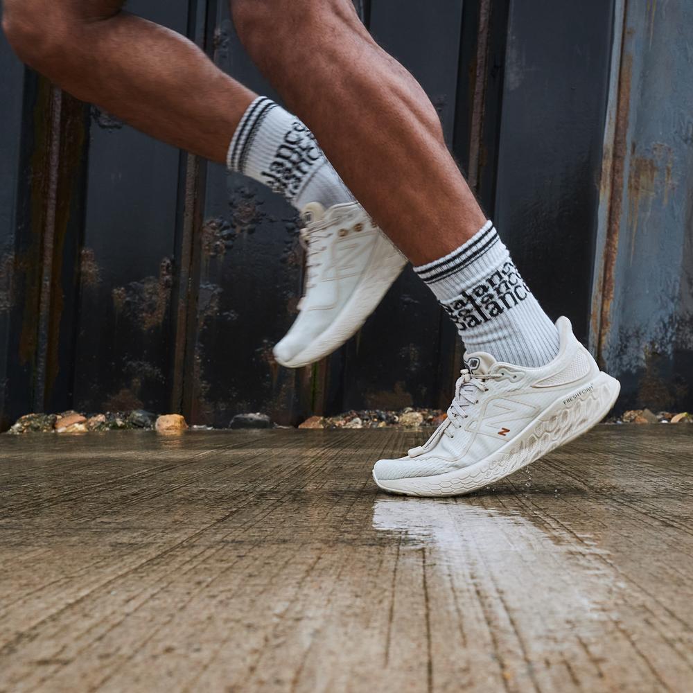Pánské boty New Balance Fresh Foam 1080v12 M1080I12 – bílé
