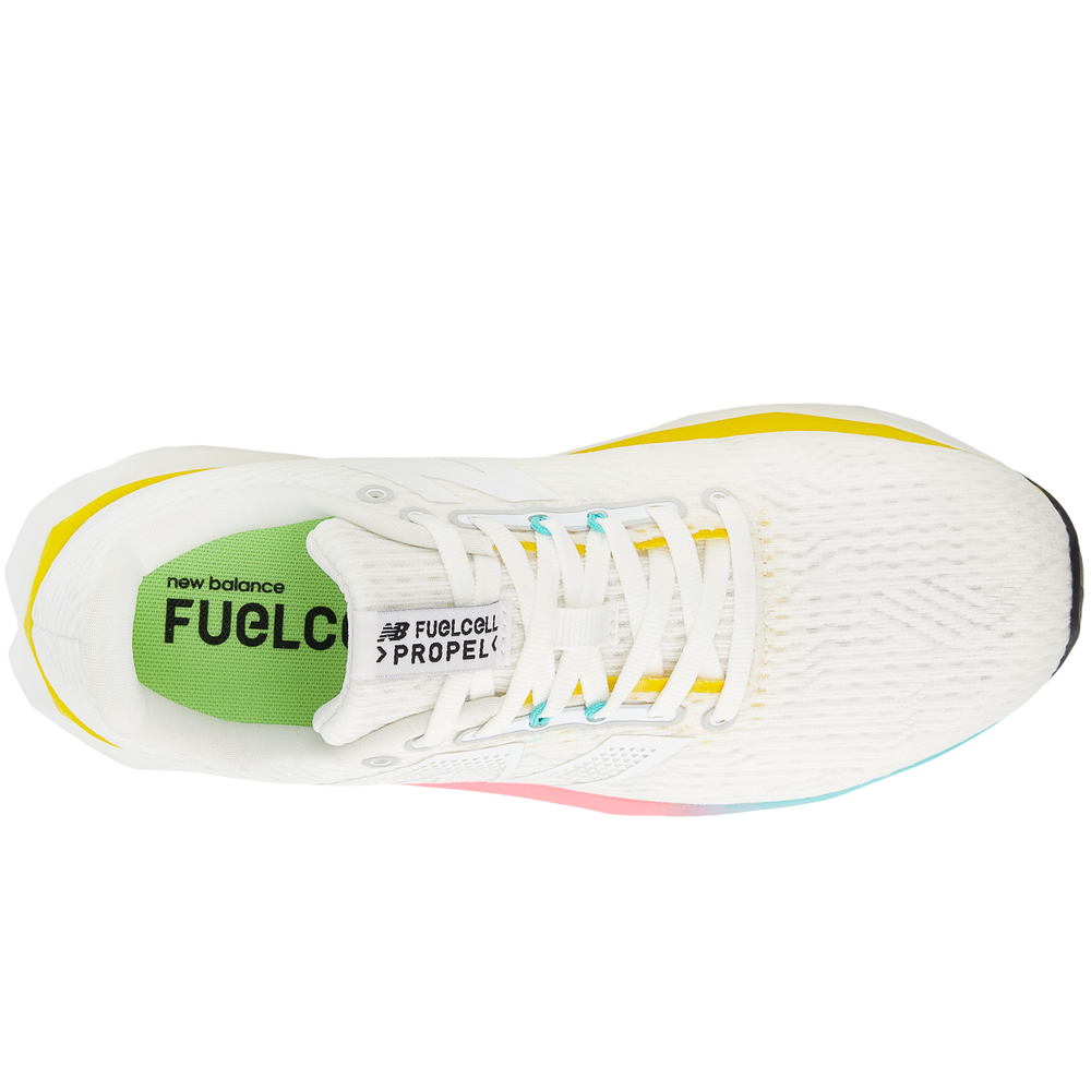 Dámské boty New Balance FuelCell Propel v5 WFCPRLC5 – bílé