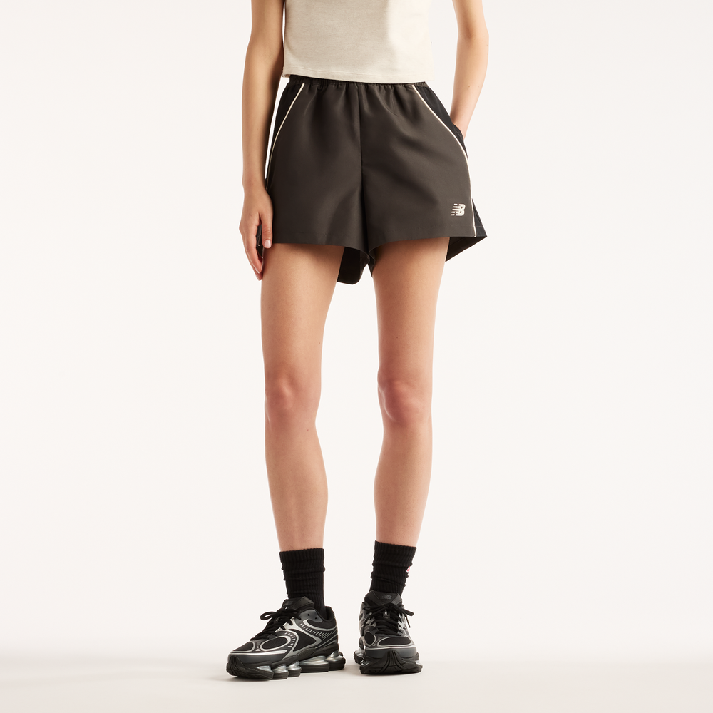 Dámské šortky New Balance WB6260DMBLK – hnědý