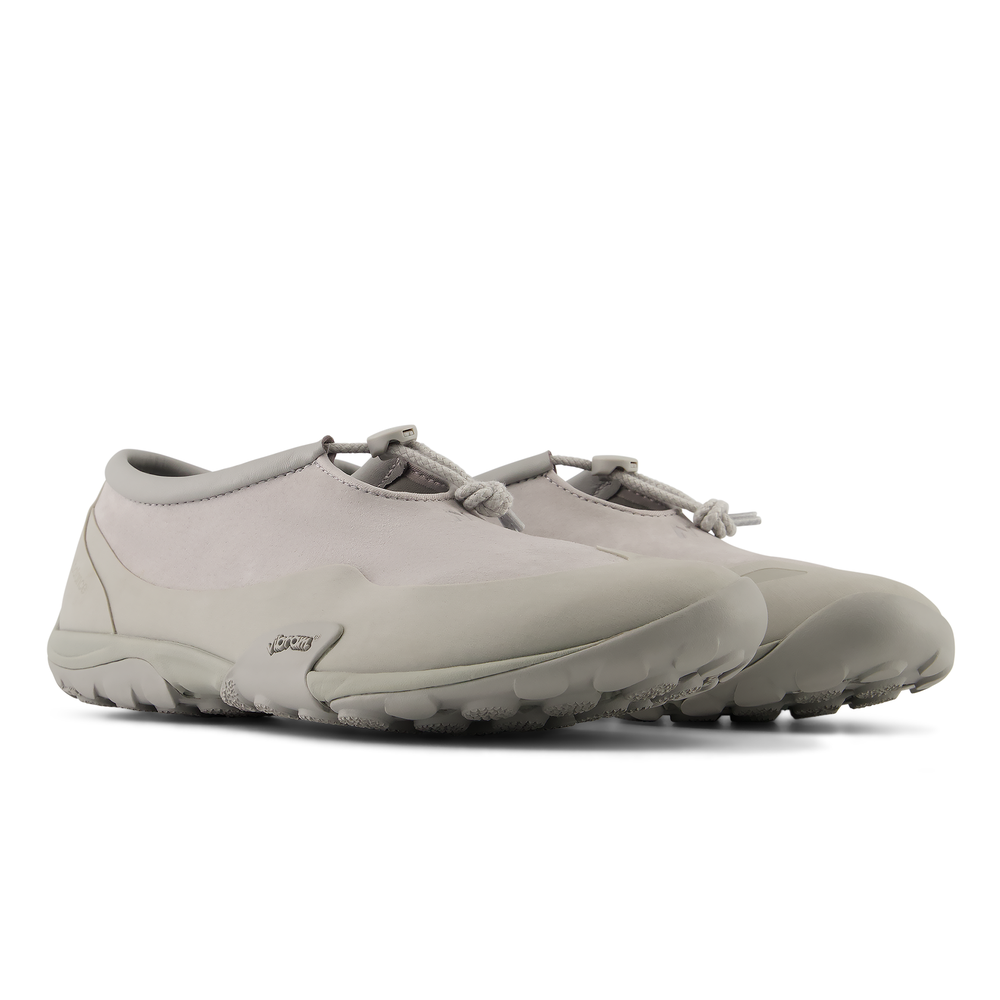 Unisex boty New Balance Minimus MT10T8WQ – šedé