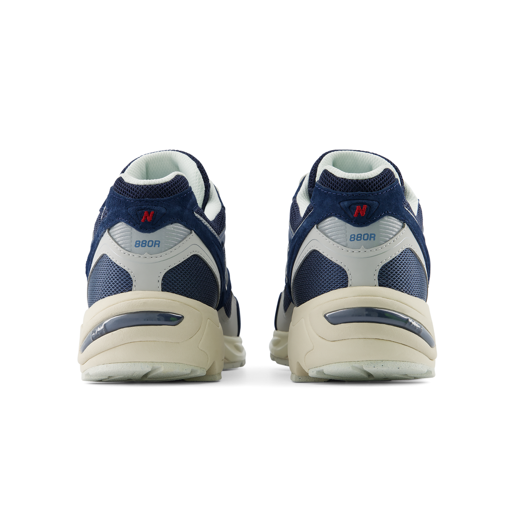 Pánské boty New Balance U880R6ZZ – tmavomodrá