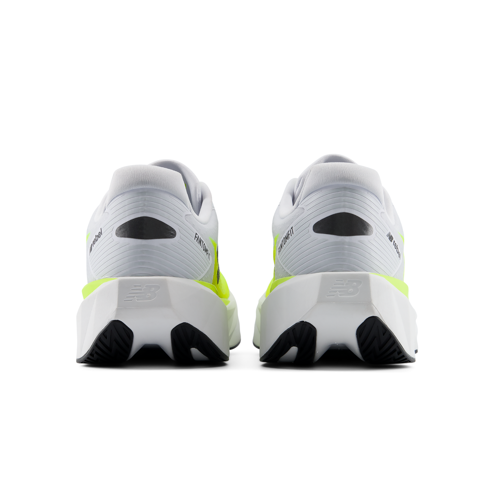 Pánské boty New Balance FuelCell Rebel v5 MFCX1V1 – bílé