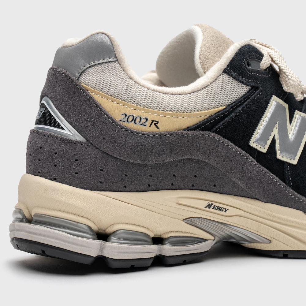 Unisex boty New Balance M2002RSH – šedé