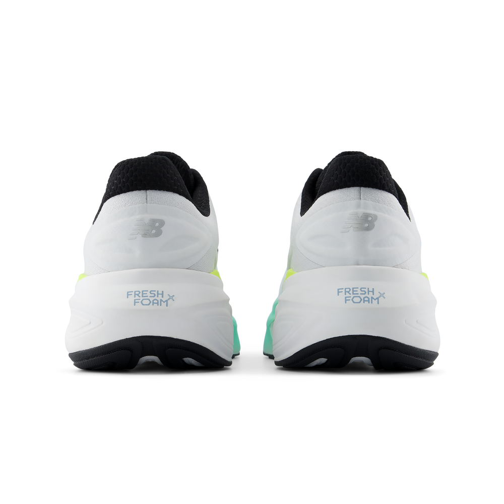 Pánské boty New Balance Fresh Foam x More v6 MMOR5ZG – bílé