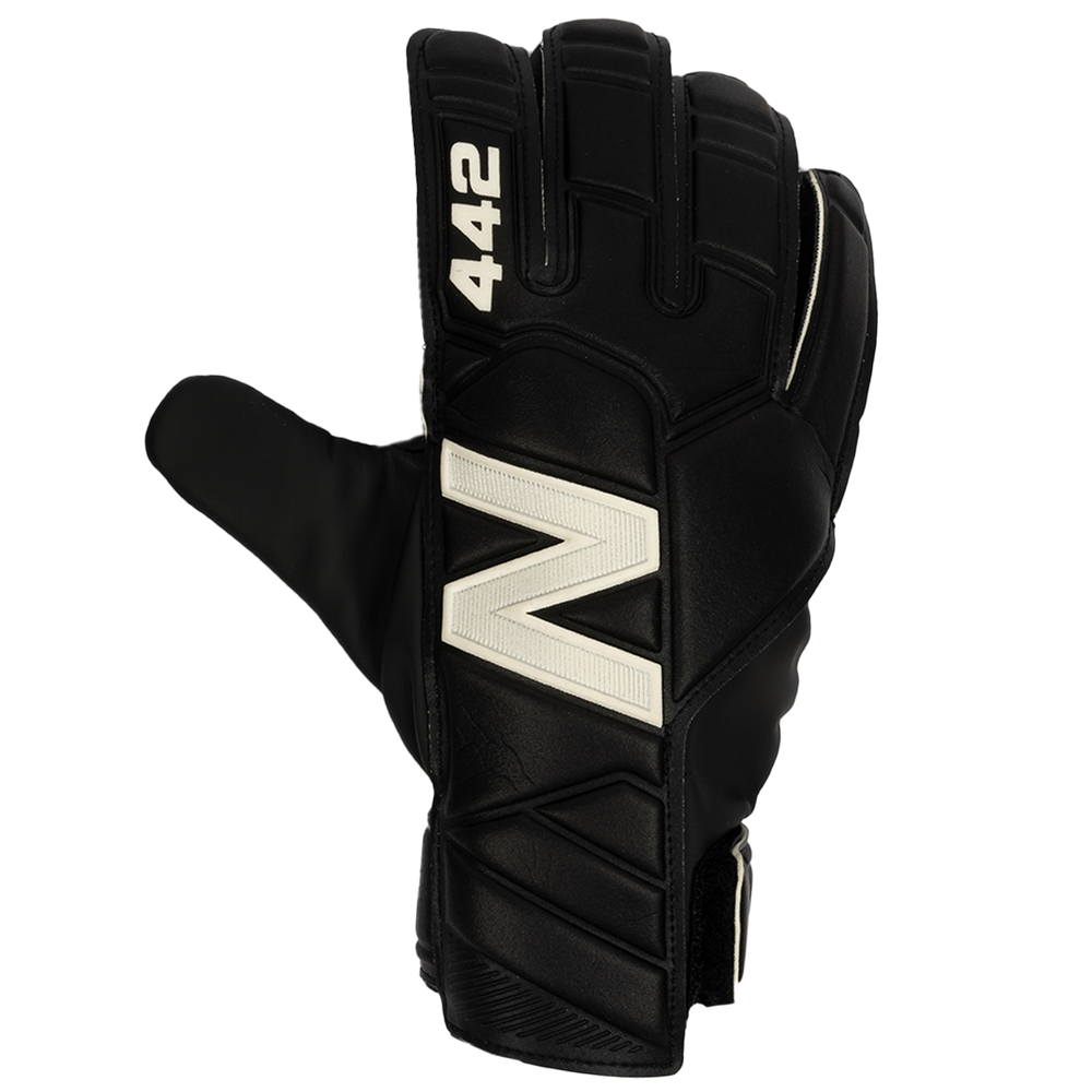 Brankářské rukavice New Balance GK23004MBKW – černé