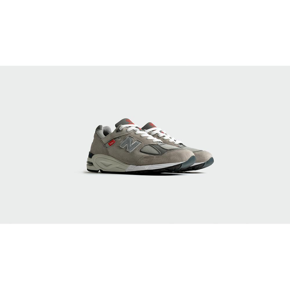 New Balance M990VS2
