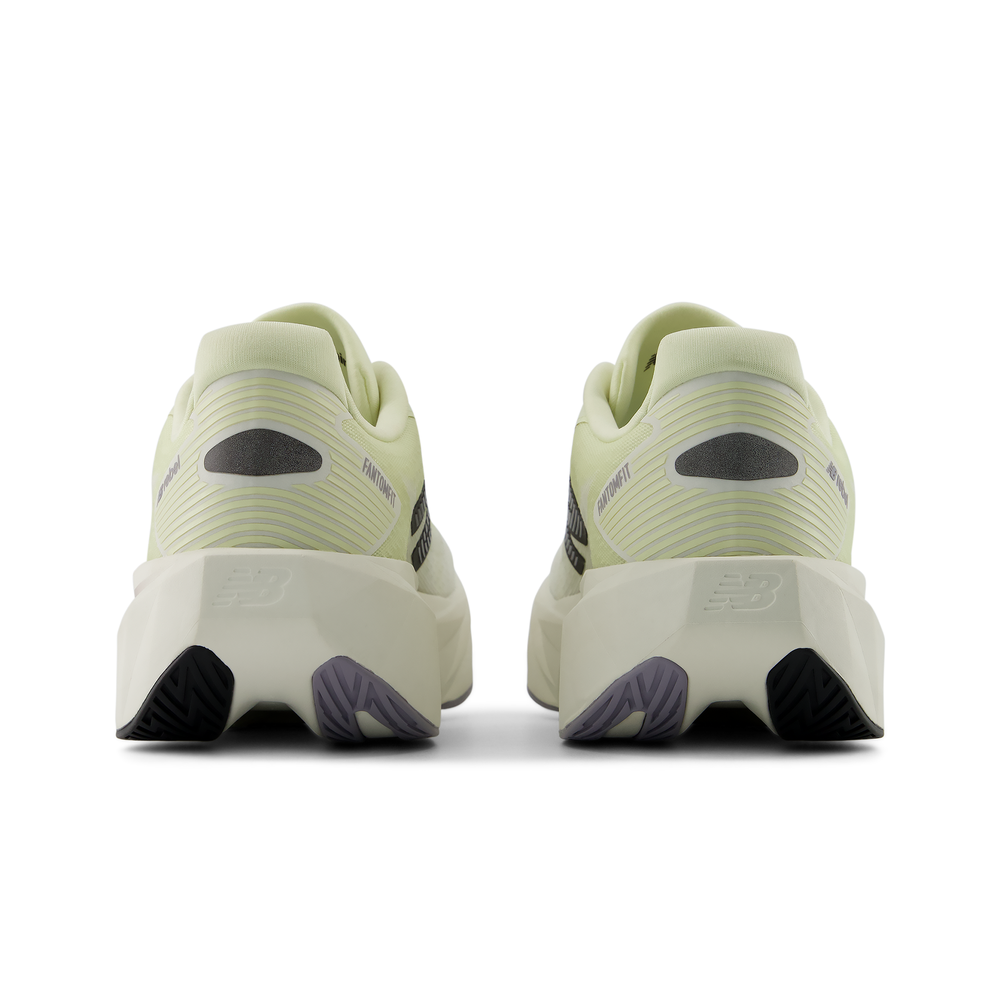 Dámské boty New Balance FuelCell Rebel v5 WFCX8UV – žluté