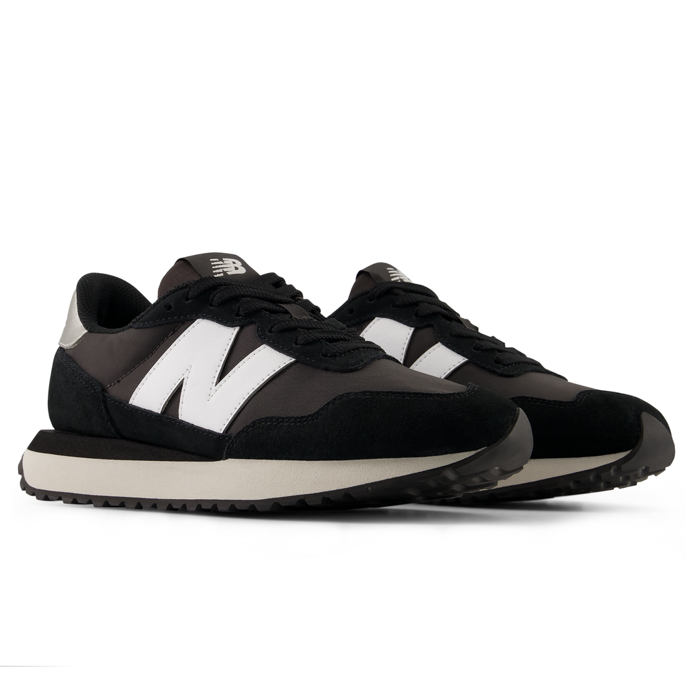 Dámské boty New Balance W23731P – černé