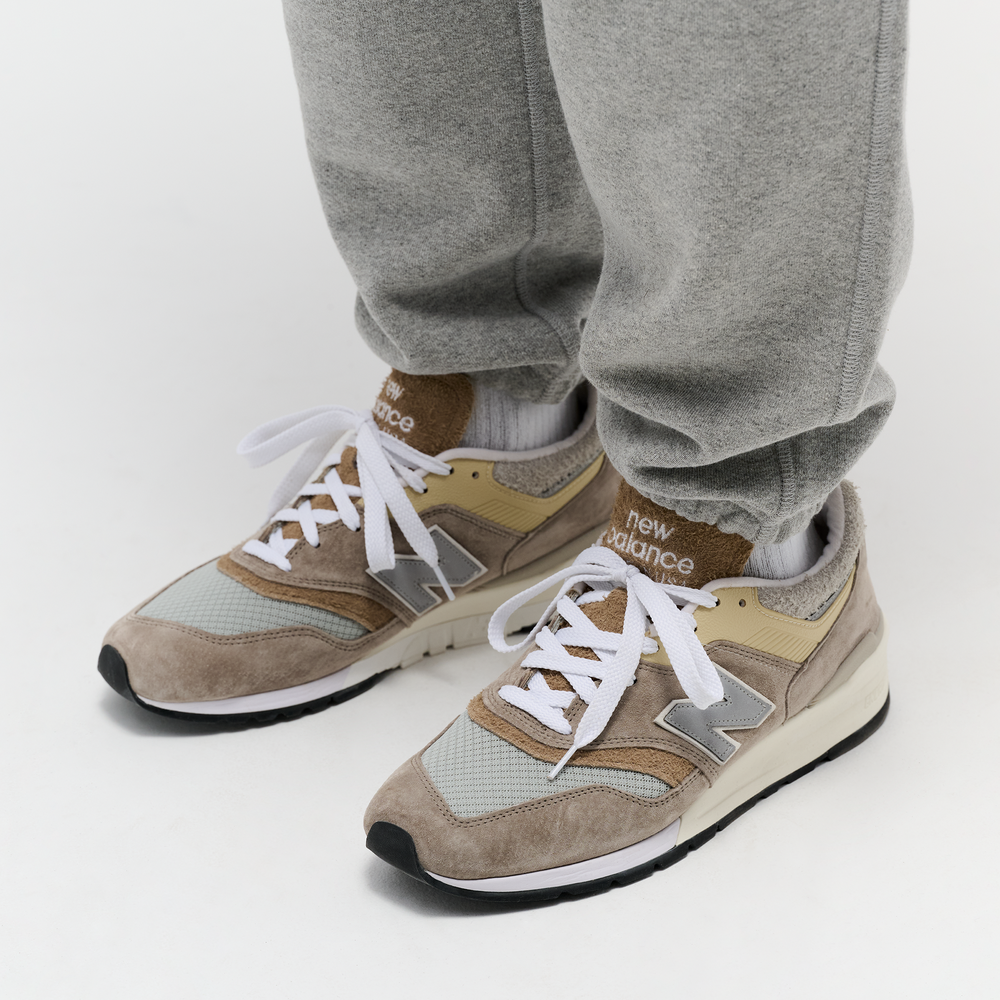 Pánské kalhoty New Balance MADE in USA MP43547AG – šedé