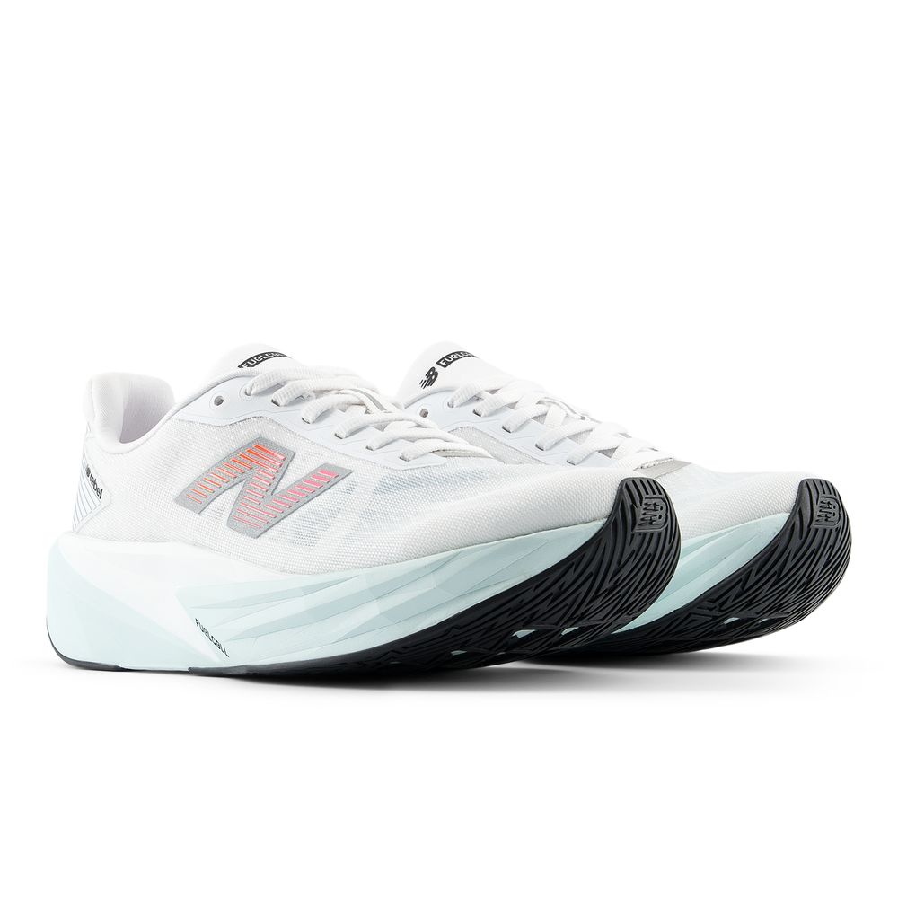 Dámské boty New Balance FuelCell Rebel v5 WFCX8U7 – bílé
