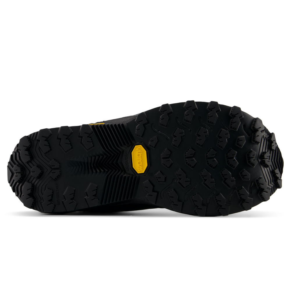 Dámské boty New Balance FuelCell Rebel Trail WRBT5CX – černé