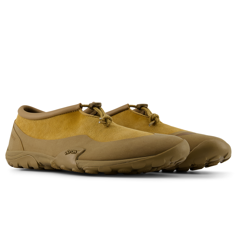 Unisex boty New Balance Minimus MT10T9CZ – hnědý