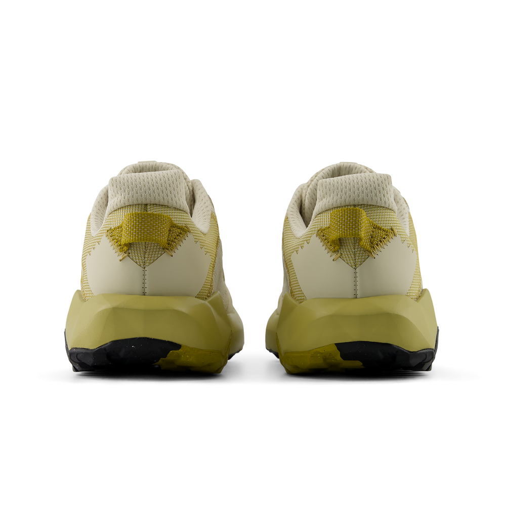 Dámské boty New Balance DynaSoft Nitrel v6 WNTR2PA – béžové