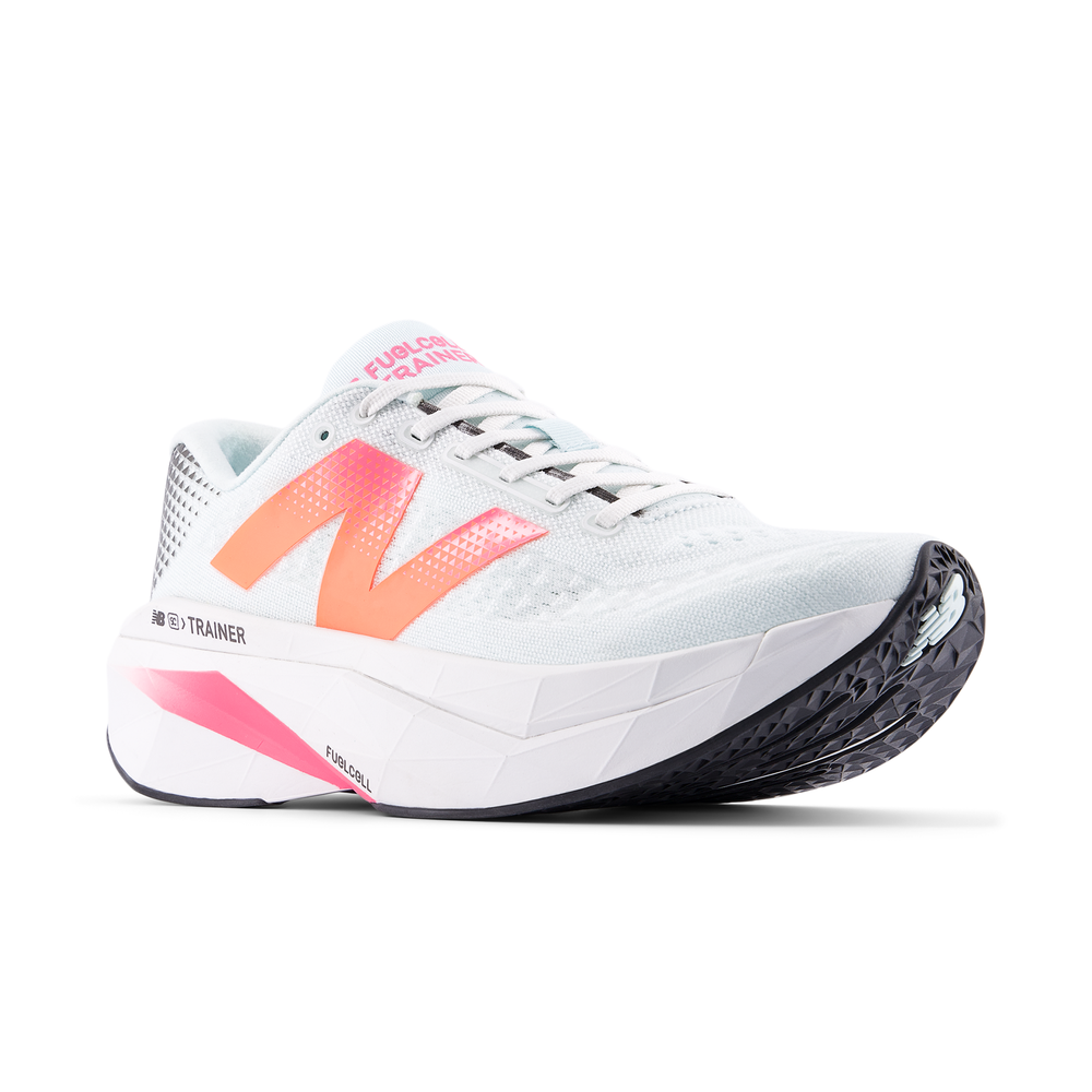 Běžecké boty New Balance FuelCell SuperComp Trainer v3 MRCX17A – bílé