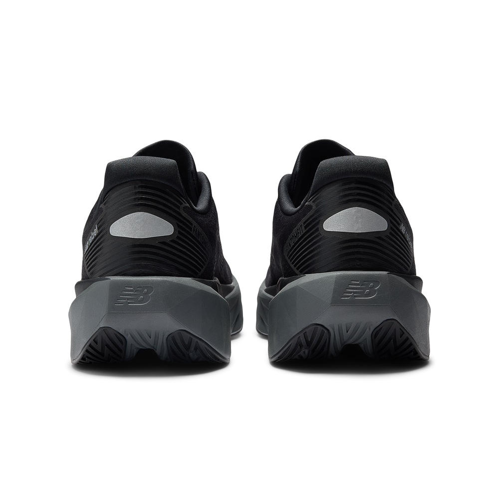 Pánské boty New Balance FuelCell Rebel v5 MFCXLC5 – černé