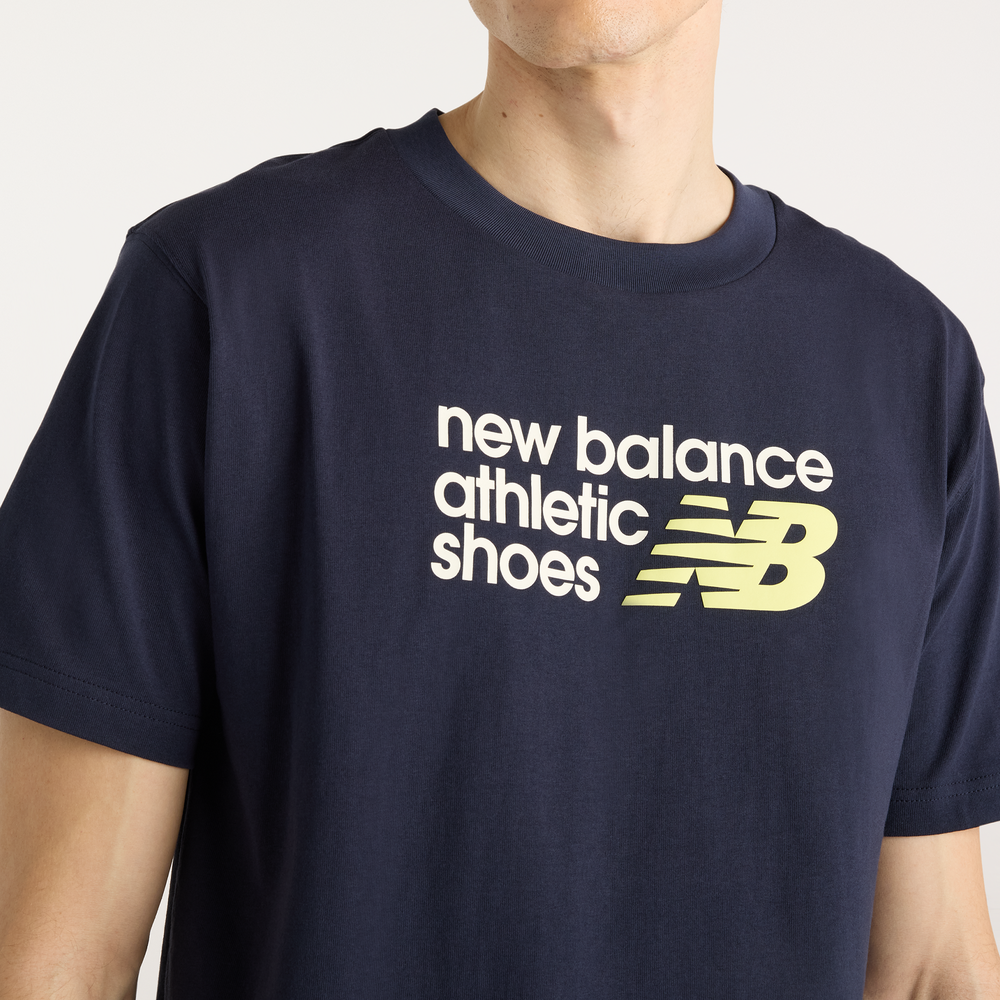 Pánské tričko New Balance Athletics Premium Relaxed Chest Logo – tmavomodrá