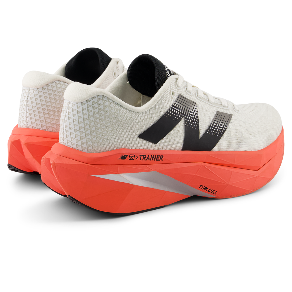 Boty na běhání New Balance FuelCell SuperComp Trainer v3 MRCXY4 – bílé