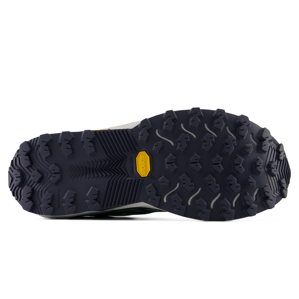 Pánské boty New Balance FuelCell Rebel Trail MRBT8CQ – zelené