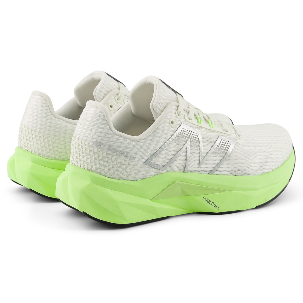 Dámské boty New Balance FuelCell Propel v5 WFCPR4T3 – béžové