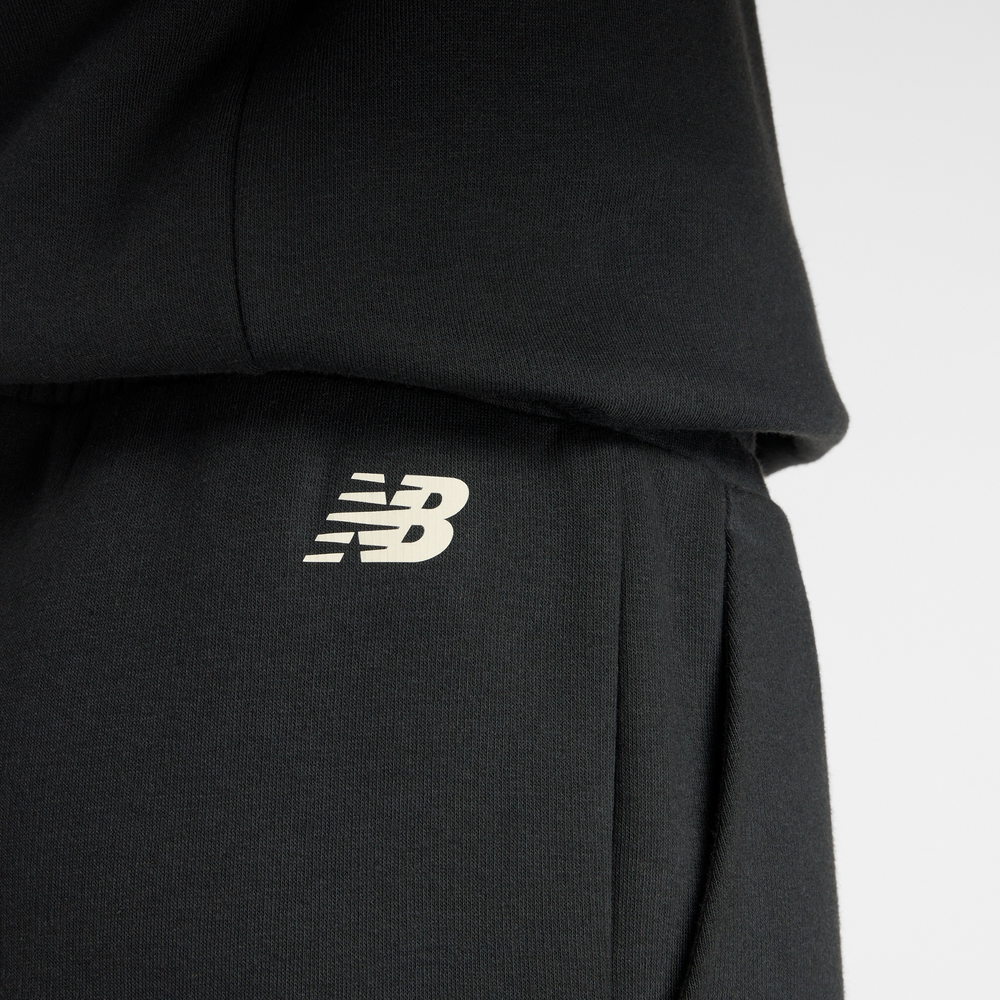 Dámské kalhoty New Balance WP53903BK – černé