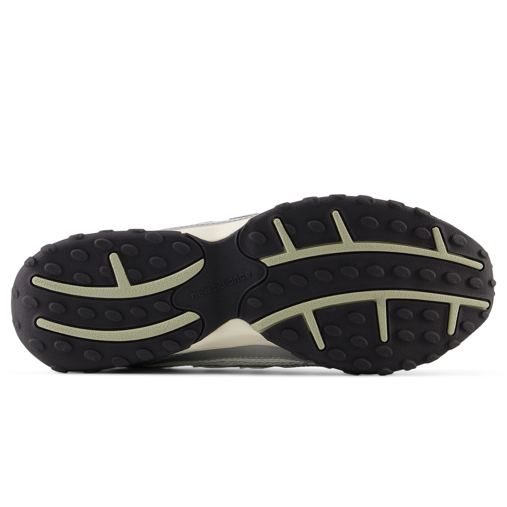 Unisex boty New Balance U204LSWB – stříbrný