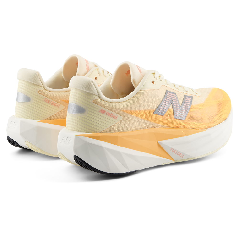 Dámské boty New Balance FuelCell Rebel v5 WFCX8KC – oranžová