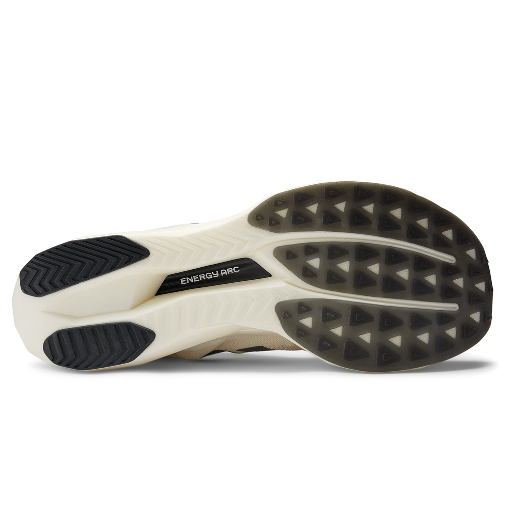 Boty na běhání New Balance FuelCell SC Elite V5 MRCELLD5 – bílé