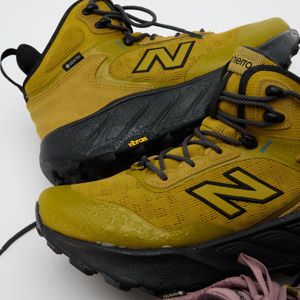 Pánské boty New Balance Fresh Foam X Hierro Hiker Gore-Tex v9 MHIMC319 – žluté