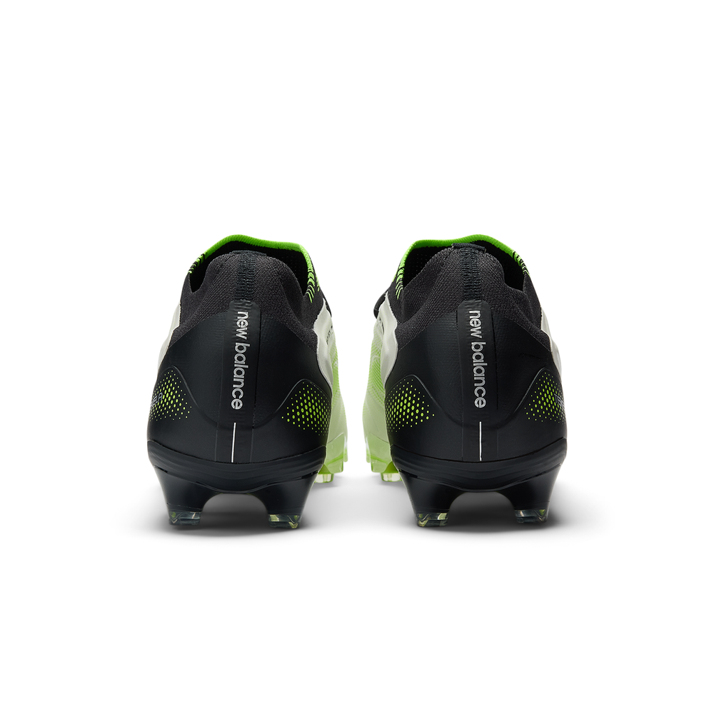 Pánské kopačky New Balance TEKELA ELITE FG V5 ST1FLSP5 – bílé