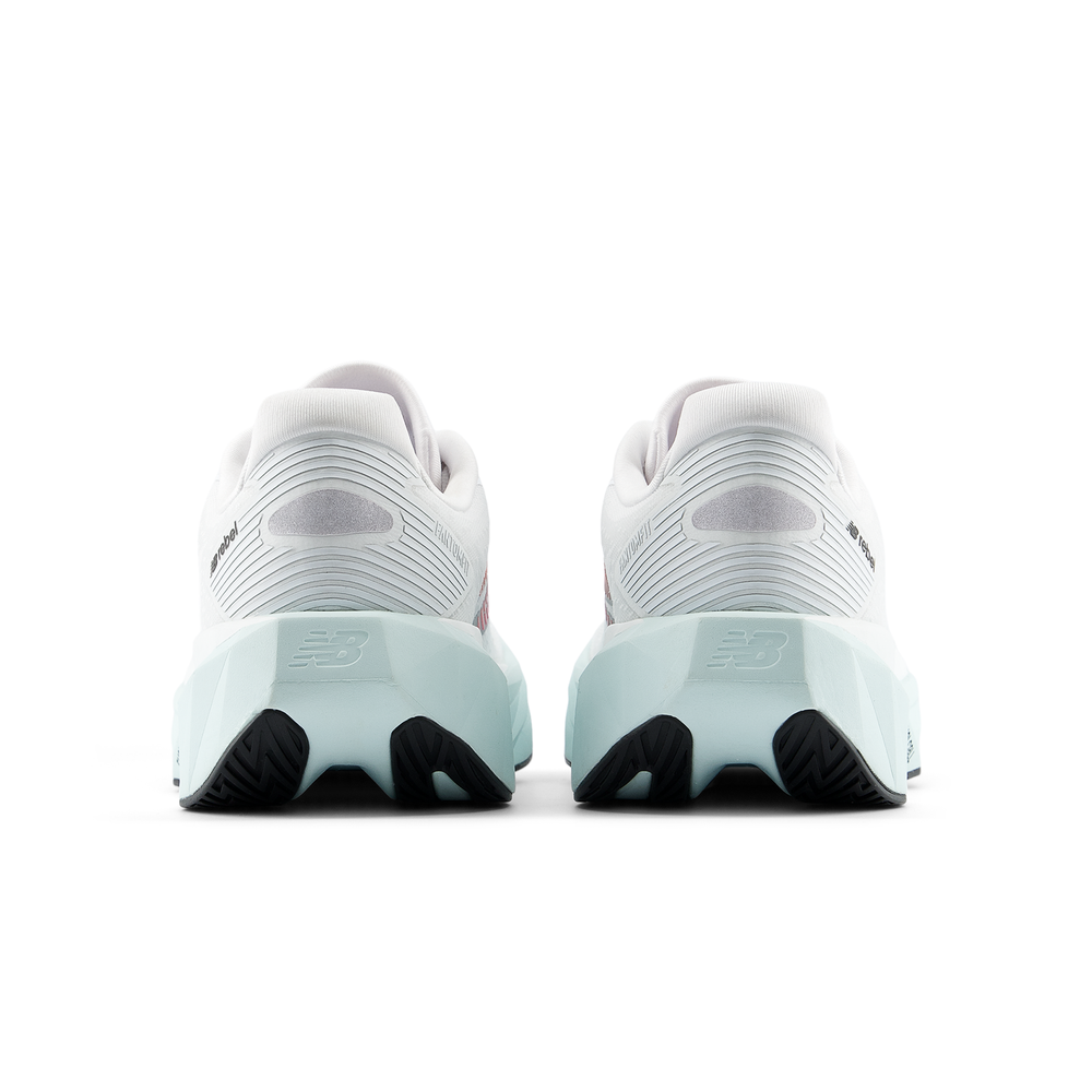 Dámské boty New Balance FuelCell Rebel v5 WFCX8U7 – bílé