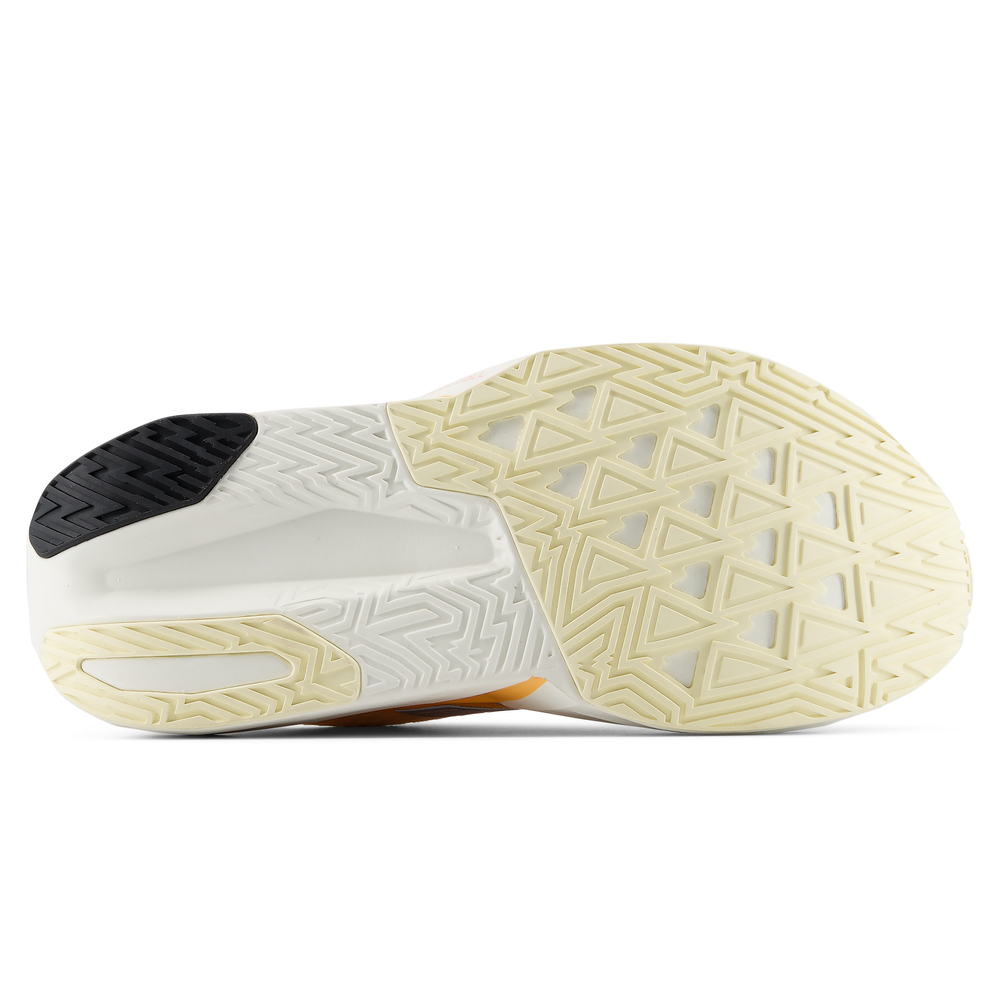 Dámské boty New Balance FuelCell Rebel v5 WFCX8KC – oranžová