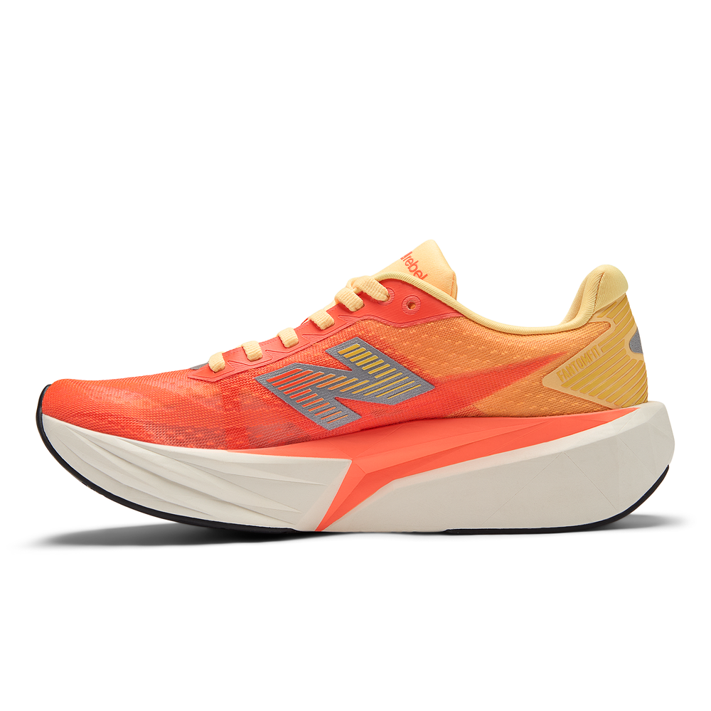 Dámské boty New Balance FuelCell Rebel v5 WFCX92I – oranžová