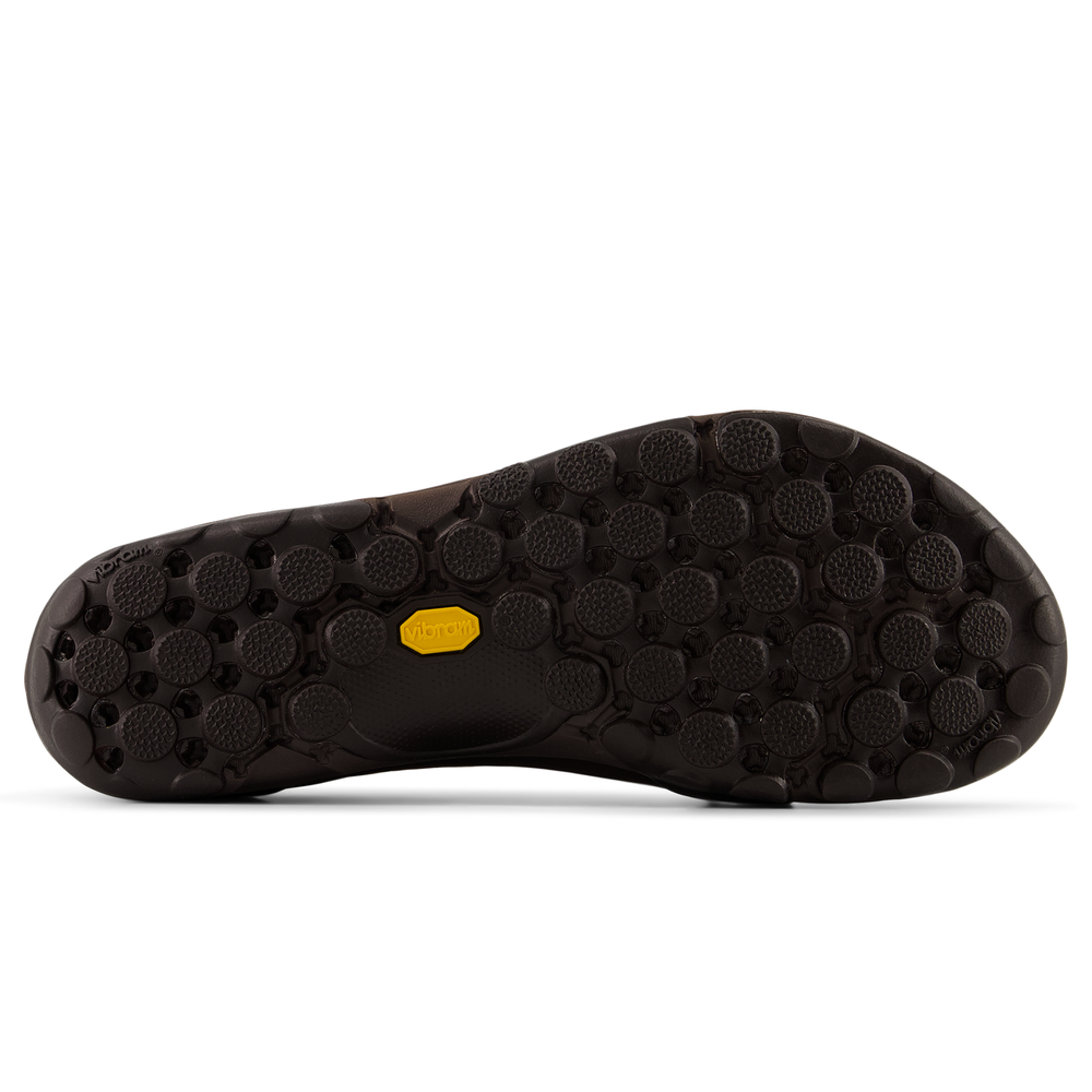 Unisex boty New Balance Minimus MT10T7OV – hnědý