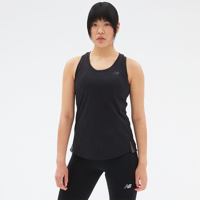 

Dámské tričko New Balance WT23280BK – černé