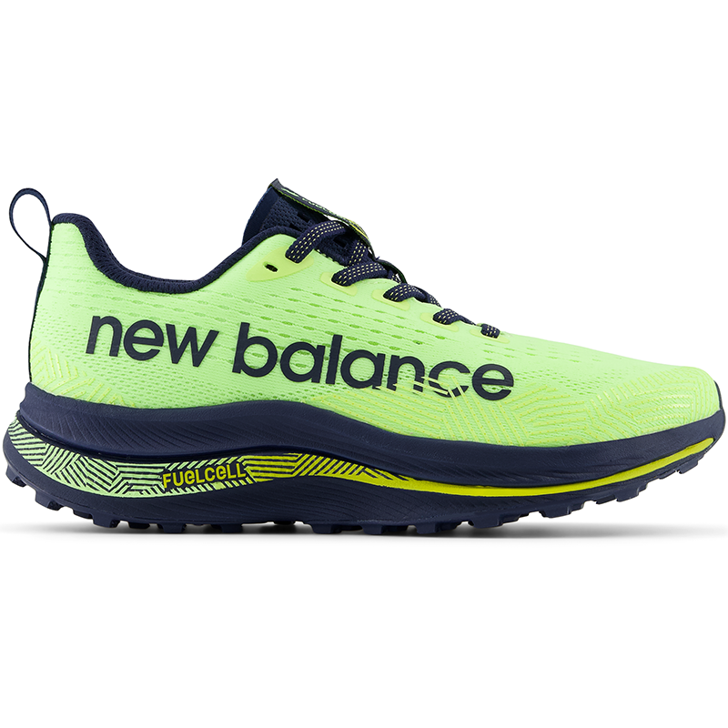 Levně Dámské boty New Balance FuelCell SuperComp Trail WTTRXCC – zelené