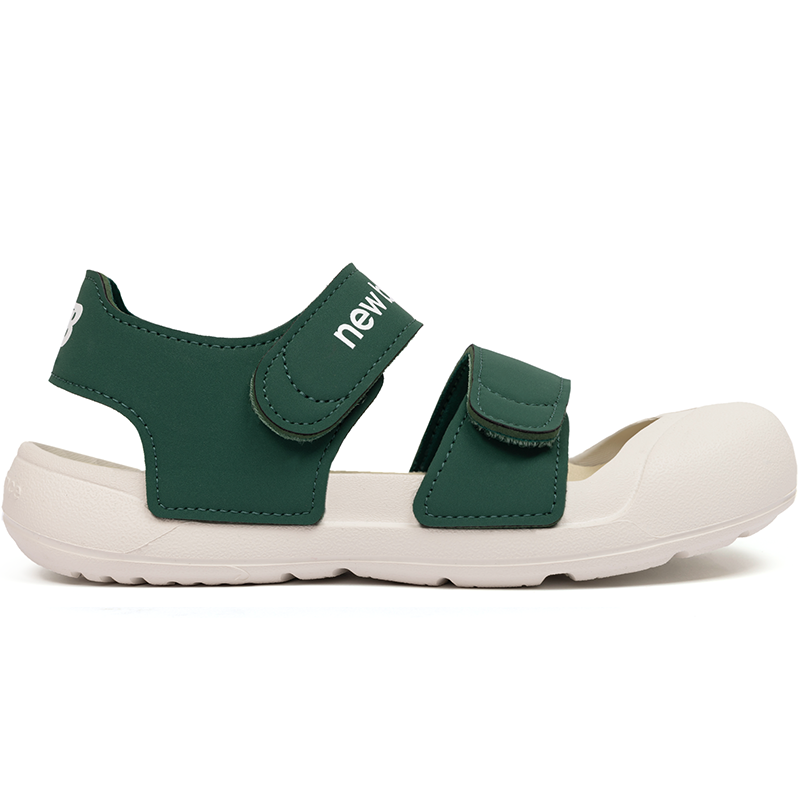 Levně Dětské sandály New Balance SYA809T3 – zelené