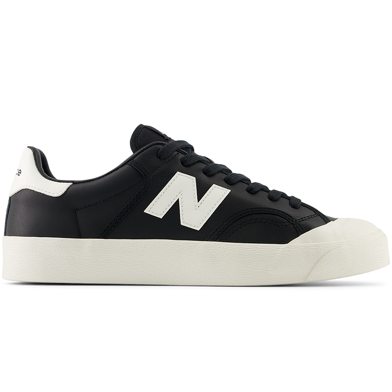 

Boty unisex New Balance BB100LBK – černé