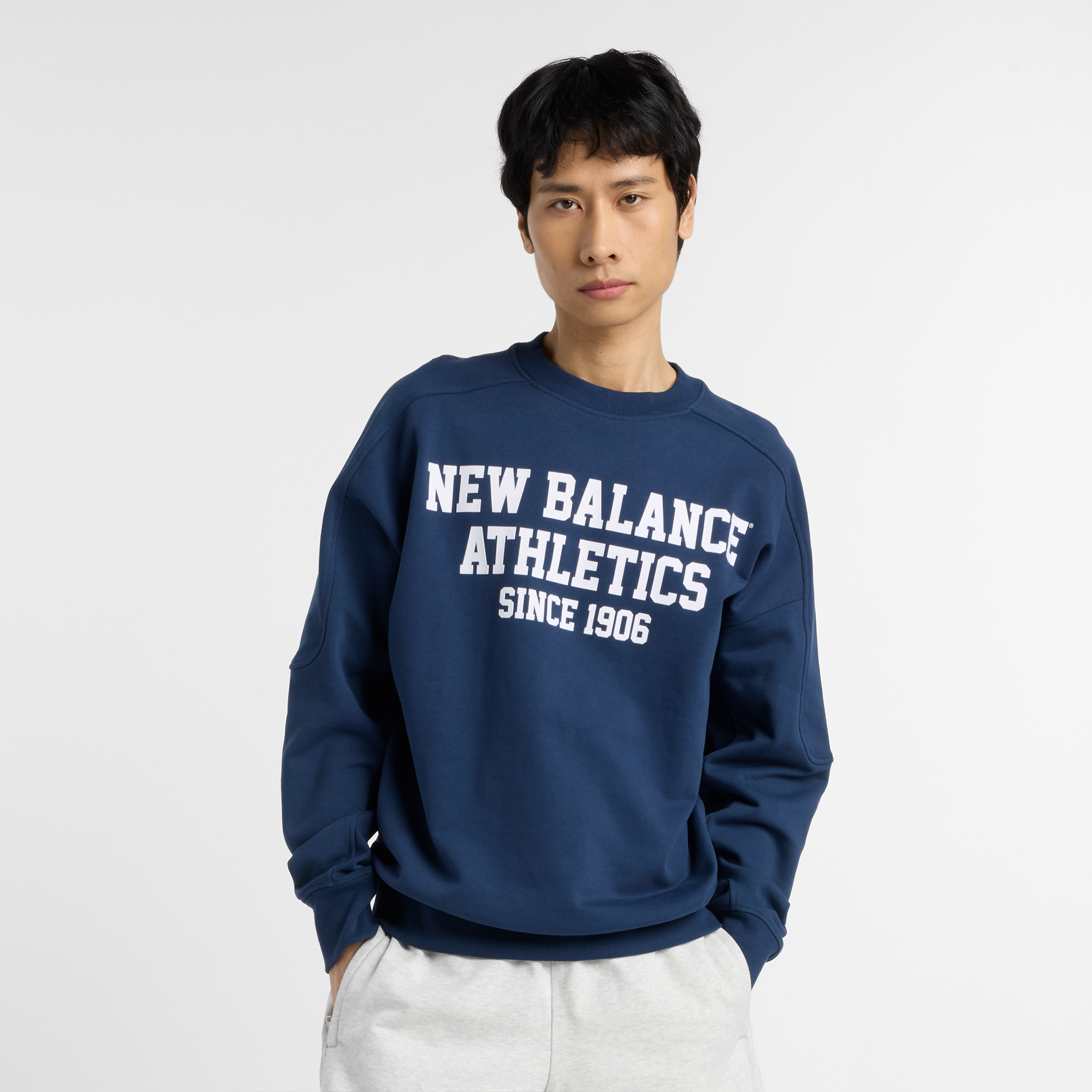 

Pánská mikina New Balance MT51521NNY – tmavomodrá